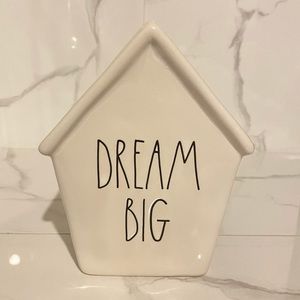BNWT Rae Dunn “Dream Big” Coin Bank